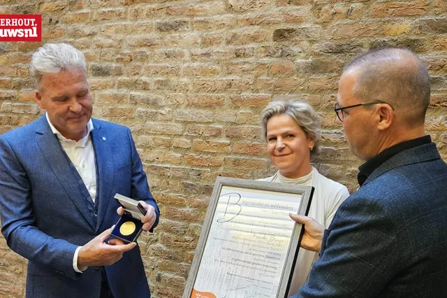 Burgemeester Mark Buijs benoemd tot Ereburger van Oosterhout