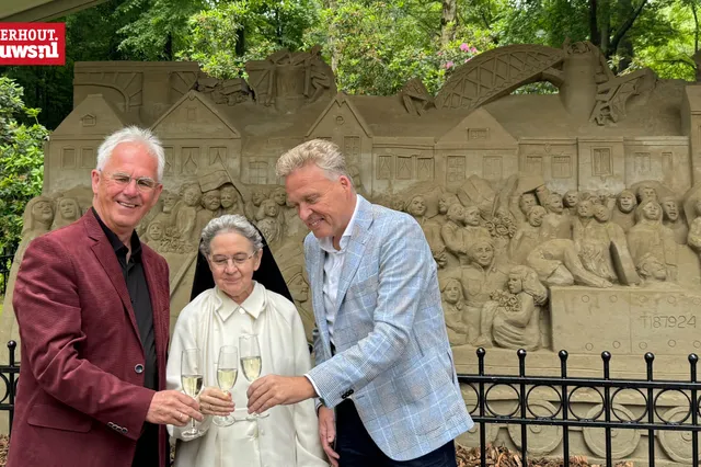 Expositie Zandsculpturen officieel geopend door burgemeester en priorin