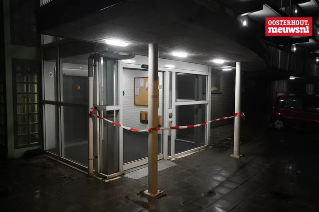 Vier nep-loodgieters overvallen woning Paterserf