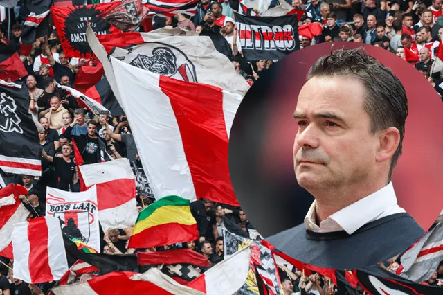 Supporters van Ajax tonen steun tijdens wedstrijd: "Marc Overmars wie kent hem niet, een echte Ajacied" (VIDEO)