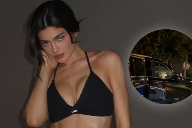 ZIEN: Kylie Jenner crasht tegen peperdure Rolls-Royce t.w.v. $400.000 (VIDEO)