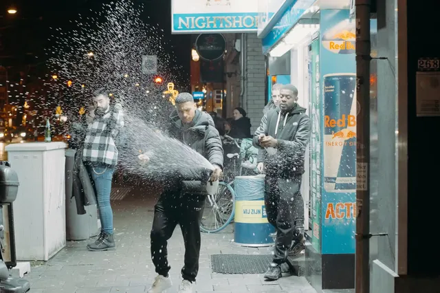 Jaykoppig en Henkie T zijn op Champy in nieuwe video