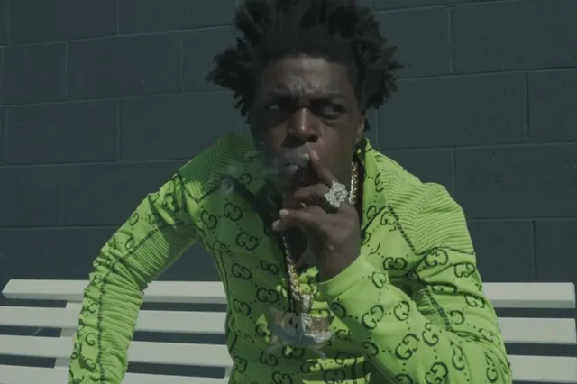 Kodak Black bedreigt journalisten en gooit stenen naar fotograaf na vrijlating uit de gevangenis
