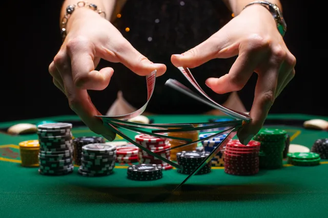 Gokbedrijven Pokerstars en Bwin moeten geld dat spelers hebben verloren door online gokken terugbetalen