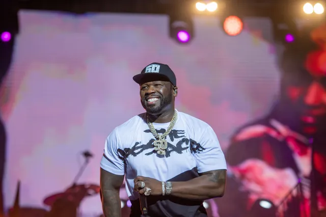 50 Cent geeft toe dat hij honderden Ja Rule kaartjes heeft gekocht, zodat zijn rivaal voor een halflege zaal stond