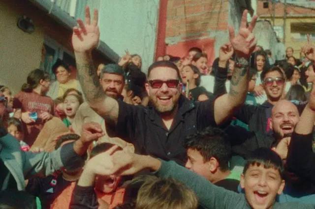 Murda dropt Benimsin video