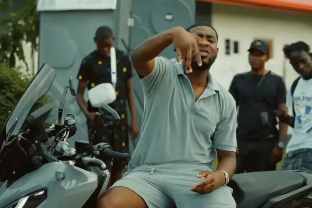 Henkie T reist af naar Suriname voor samenwerking 'Fu Ondoo' met Zepek en dropt video