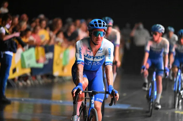 Simon Yates und Dylan Groenewegen bei der Tour de France, Caleb Ewan beim Giro d'Italia - Wie das Team Jayco AlUla zwischen den Zielen seiner Anführer wählen kann