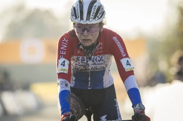 "Ich war fast das ganze Rennen über allein" - Puck Pieterse wird an einem harten Tag in Antwerpen kämpferische Dritte