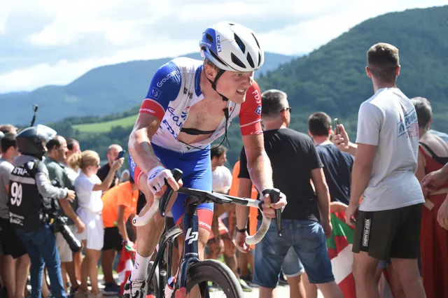 Lars van den Berg verrät, dass er bei der Faun-Ardèche Classic 2024 auf dem Rad bewusstlos wurde und einen schweren Sturz hatte
