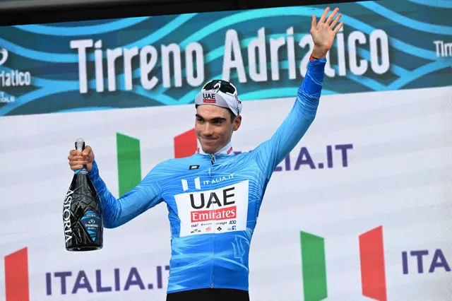 Juan Ayuso überlebt das "hektische und gefährliche" Finale der 2. Etappe von Tirreno-Adriatico 2024 und behält die Führung im Rennen