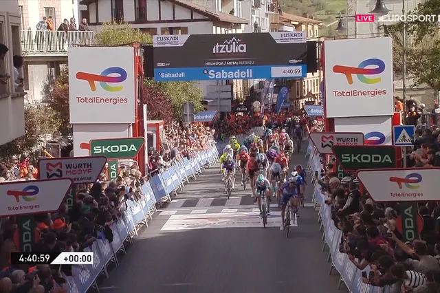 Baskenland-Rundfahrt 2024: Primoz Roglic nach schwerem Sturz weiter in in Gelb; Quinten Hermans gewinnt Bergaufsprint auf Etappe 3, Nikias Arndt auf Rang 5