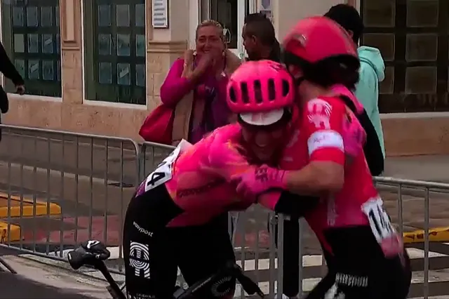 VIDEO: Überschwängliche Freude nach Etappensieg bei La Vuelta Femenina 2024 bei Alison Jackson