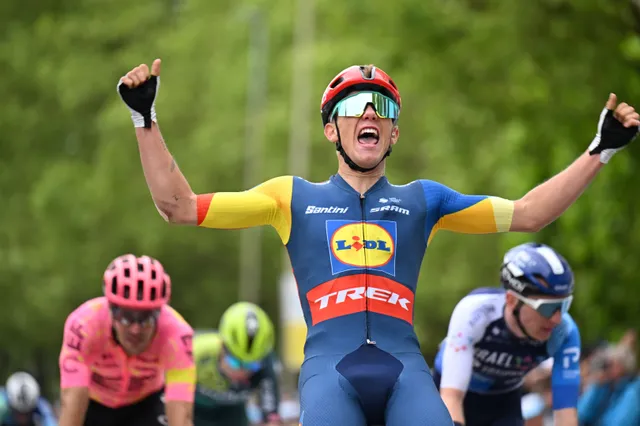 Thibau Nys hat es wieder getan! Der LIDL-Trek-Fahrer gewinnt die erste Etappe der Polen-Rundfahrt 2024 - Jonas Vingegaard verliert wichtige Sekunden