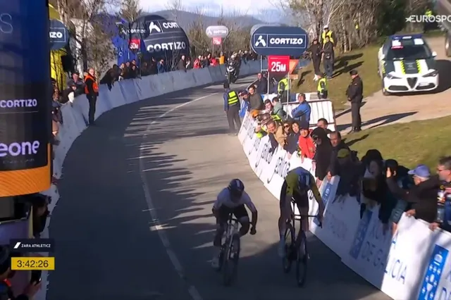 Derek Gee steht kurz vor dem Gesamtsieg beim O Gran Camino 2025 - Sergio Chumil hat auf der 4. Etappe aber die Nase vorn