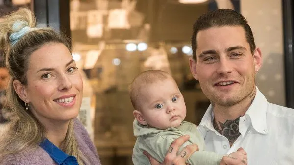 Douwe Bob gaat dit weekend trouwen met vriendin Anouk