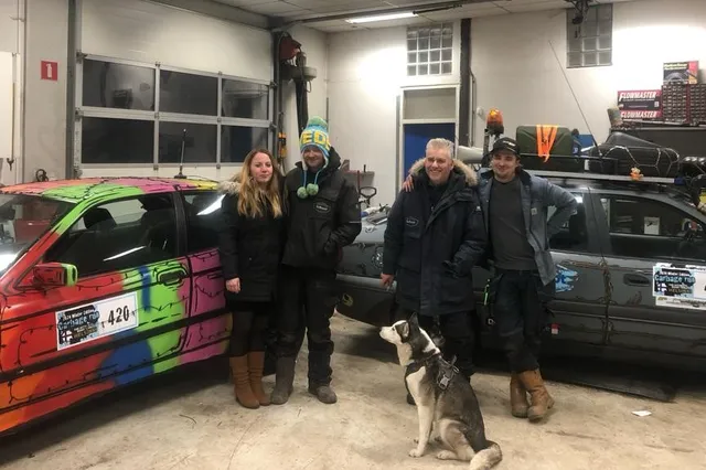 Team Schoothoop loopt warm voor ijskoude Carbage Run