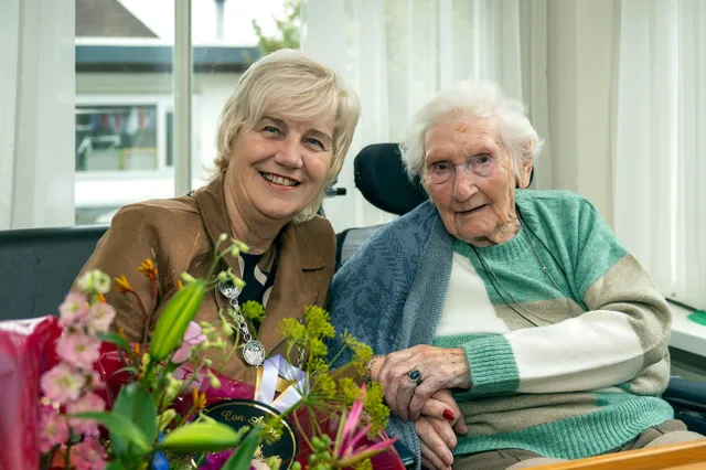 Riek van den Berg-Wessels wordt vandaag 102 jaar!