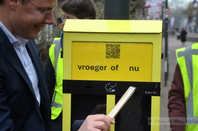 Peuken? Die horen niet op straat maar in de peukenpaal!