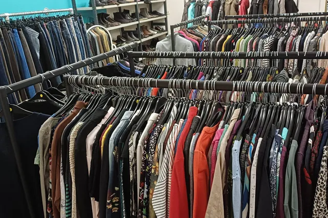 Warmetruiendag Kledingbank Dieren Image