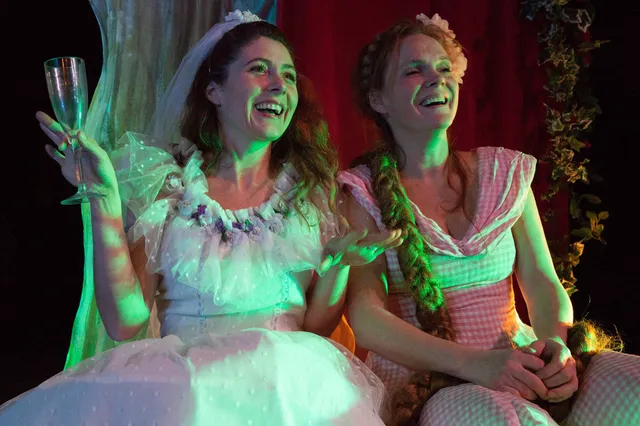 Het Kleine Theater met het geliefde sprookje Rapunzel Image