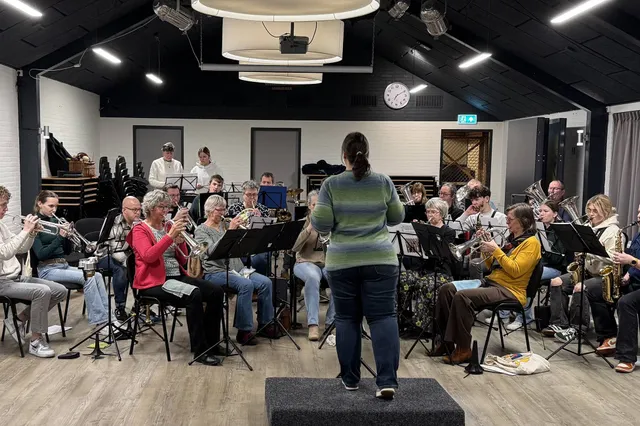 Wilhelmina Spankeren speelt ‘Fanfare Favorites’ Image