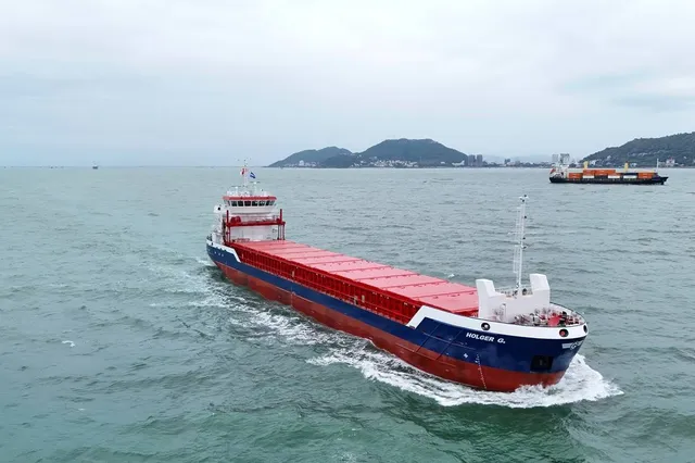 thumbnail_Combi Freighter 3850 Holger G.