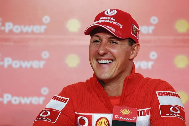 Michael Schumacher hjalp Lewis Hamilton med at slippe af med sin største F1-rival