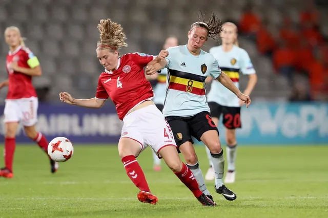 Kvindelandsholdet forlader Viborg Stadion