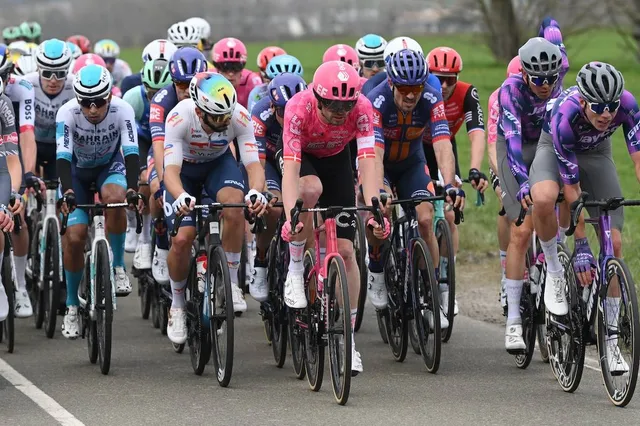Tre ryttere har brækket kravebenet: Styrt præger Paris-Nice