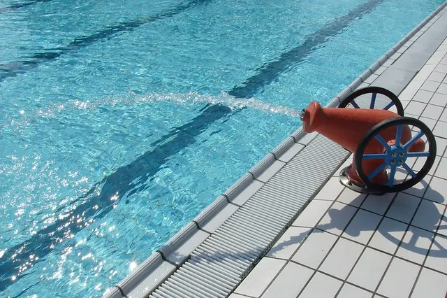 Belgische "jongeren" veroorzaken chaos in Zeeuwse zwembaden: Badmeesters met bodycams, extra beveiliging en een identificatieplicht