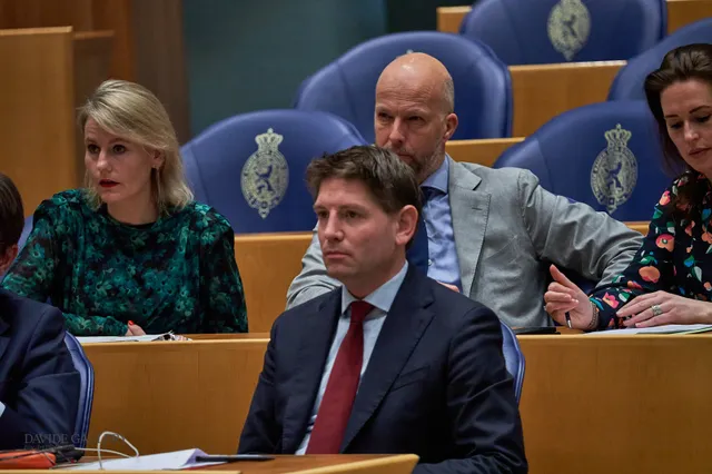 Bam! Wilders gooit bom op Paternotte: 'Je belde mij stiekem om motie van wantrouwen tegen Rutte in te dienen'
