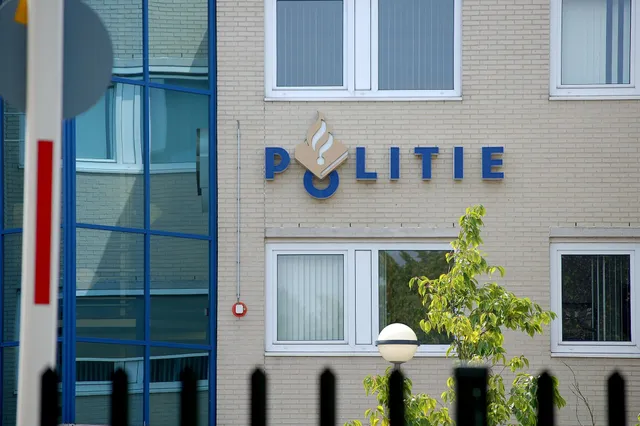 Compleet respectloos: Agent in Den Haag bijna gewurgd door tuig