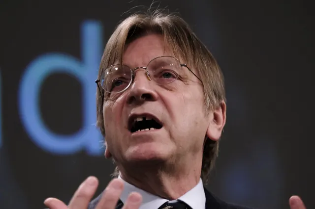 Knettergekke Guy Verhofstadt roept Britten op tot massademonstratie: 'Ga de straat op!'