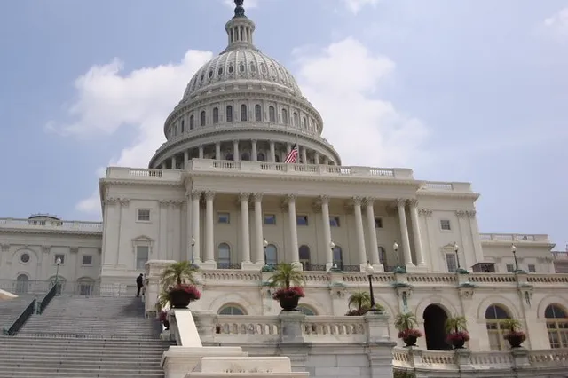 -Frits Bosch- Nederlanders, kom in beweging. Bestorm het Capitool!