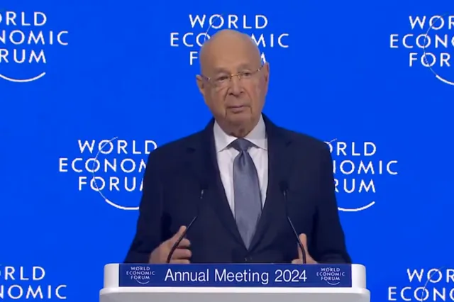 WEF-opperheer Klaus Schwab eist einde aan patriottisme: 'We lopen het gevaar meer egocentrisch te worden op nationaal niveau'