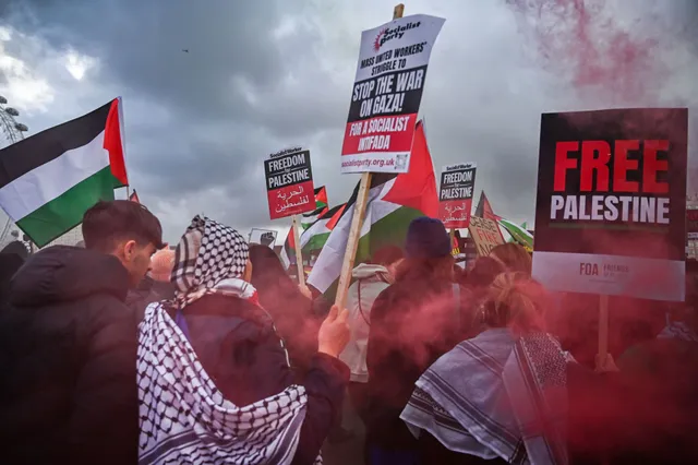 Controversiële pro-Palestina stichting stelt duizenden kinderschoentjes tentoon in Breda