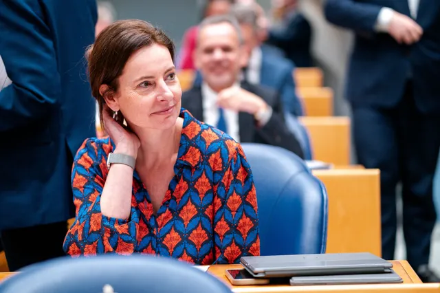 Minister van Binnenlandse Zaken geeft opheldering over anti-spionagemaatregel Dick Schoof: "afluisteren aan de orde van de dag!"