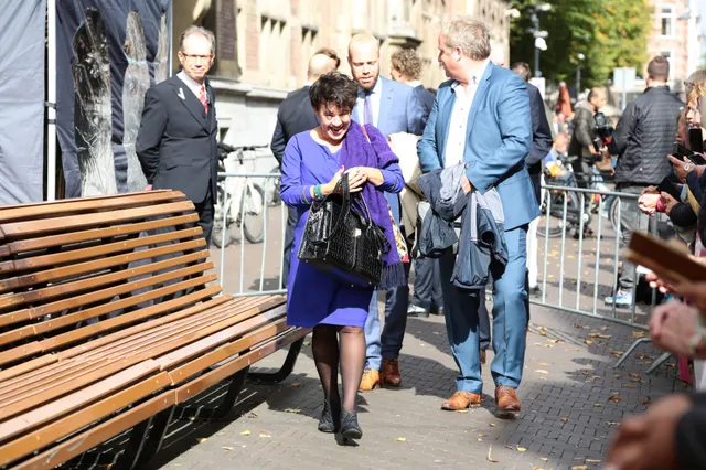 Doorgedraaide PvdA-burgemeester Utrecht Sharon Dijksma EIST dat kabinet Wilders veroordeelt: "Dit is ondermijnend!"
