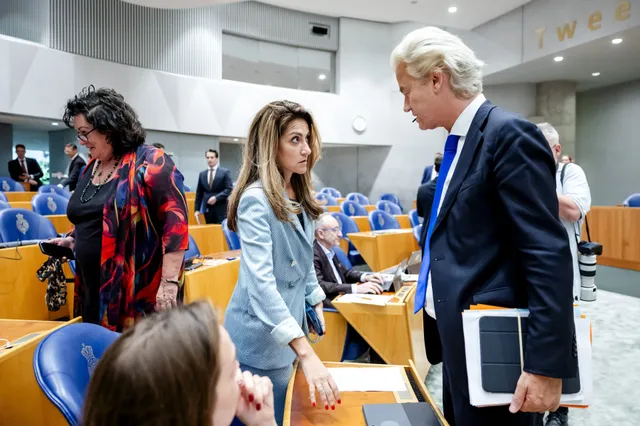 -KABINETSCRISIS- Geert Wilders en Dilan Yesilgöz rollend over straat door pogrom Amsterdam: "Mij de les lezen? Hoe durf je!"