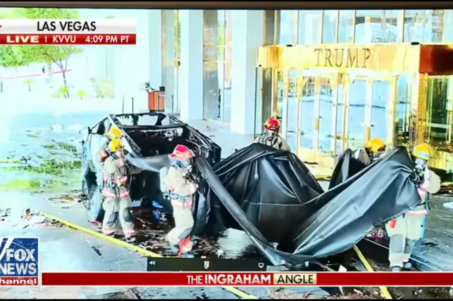 -Filmpje- Fanatieke pro-Oekraïne militair blaast Tesla Cybertruck op bij Trump hotel: "Idioot gebruikte verkeerde auto voor terreur"