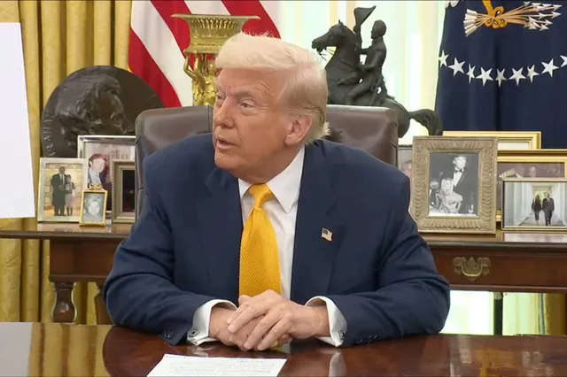 Trump slaat hard: ‘Beter met Poetin dan Zelensky, Oekraïne heeft geen kaarten’ – vrede nodig met 2.000 doden per week