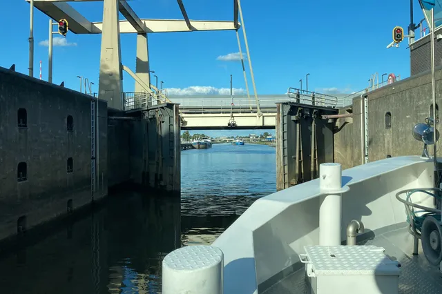 `De Zonnebloem` vaart een rondje door de IJsseldelta