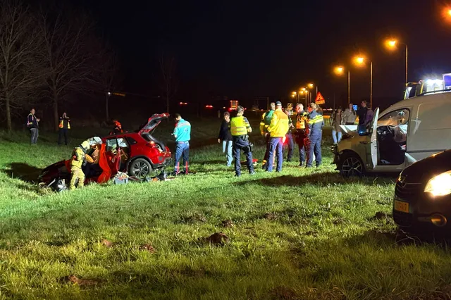 Ongeval met meerdere voertuigen op toerit in Rouveen