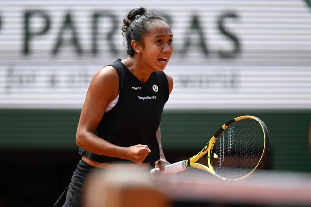 Canada Hero Fernandez Keeps Final Hopes Alive After Beating Vondrousova
