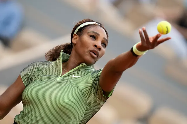 Serena Williams retires from her 1st round match, out of Wimbledon