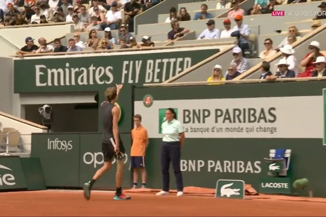 VIDEO: Frustrated Zverev gets booed after shouting at his camp following double fault at French Open
