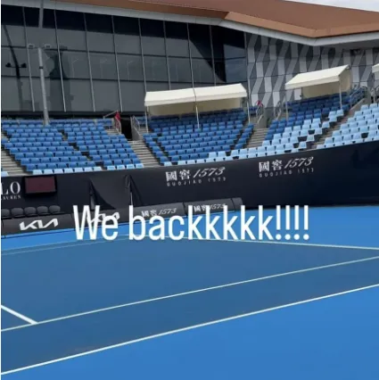 "We backkkkk!!" - Genie Bouchard gives update following bout with food poisoning as she arrives in Melbourne for Australian Open