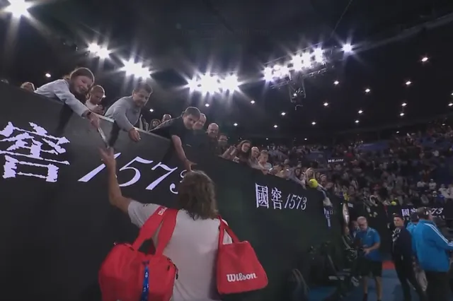 Tsitsipas has genius solution to signing autographs one by one after Australian Open win