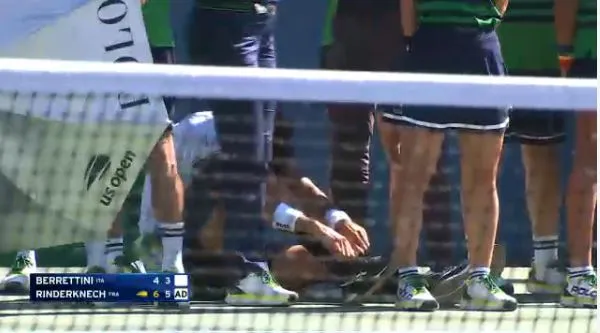 (VIDEO) Bad luck Berrettini as injury woes continue for Italian, retires from Rinderknech clash